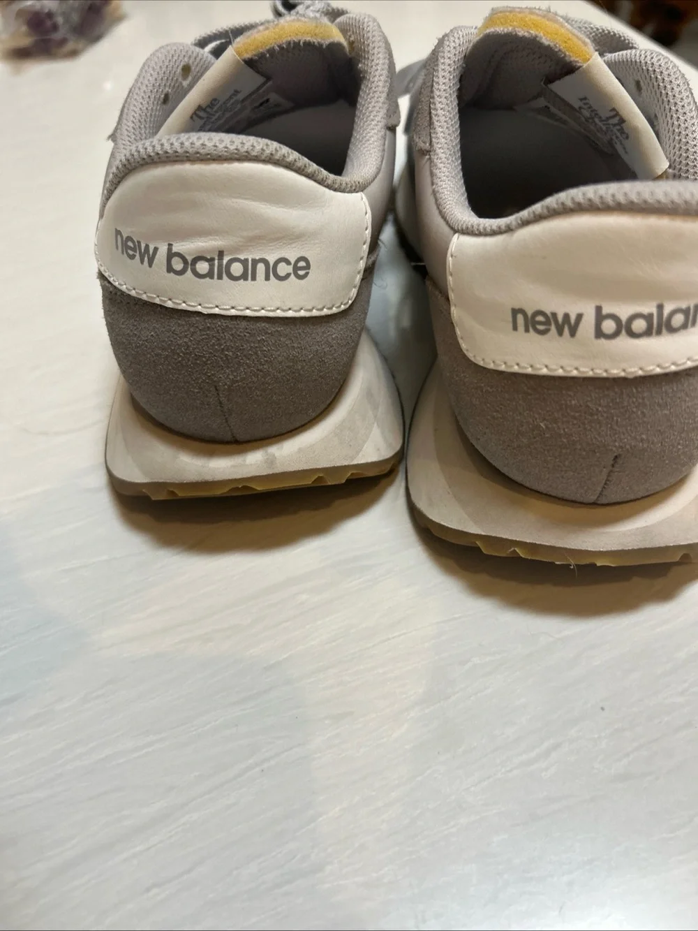 New Balance classic grey
